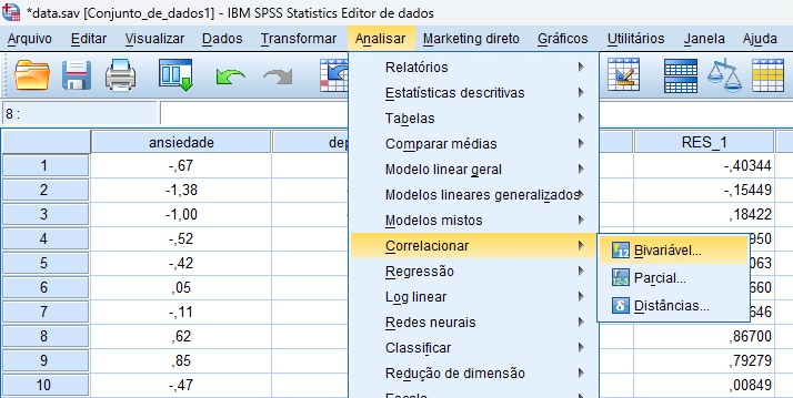 correlação parcial como correlação entre resíduos das variáveis.