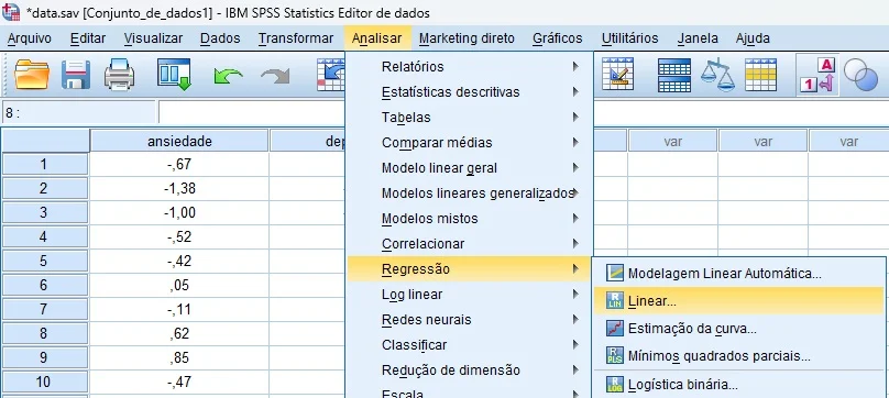 como solicitar regressão linear no SPSS.